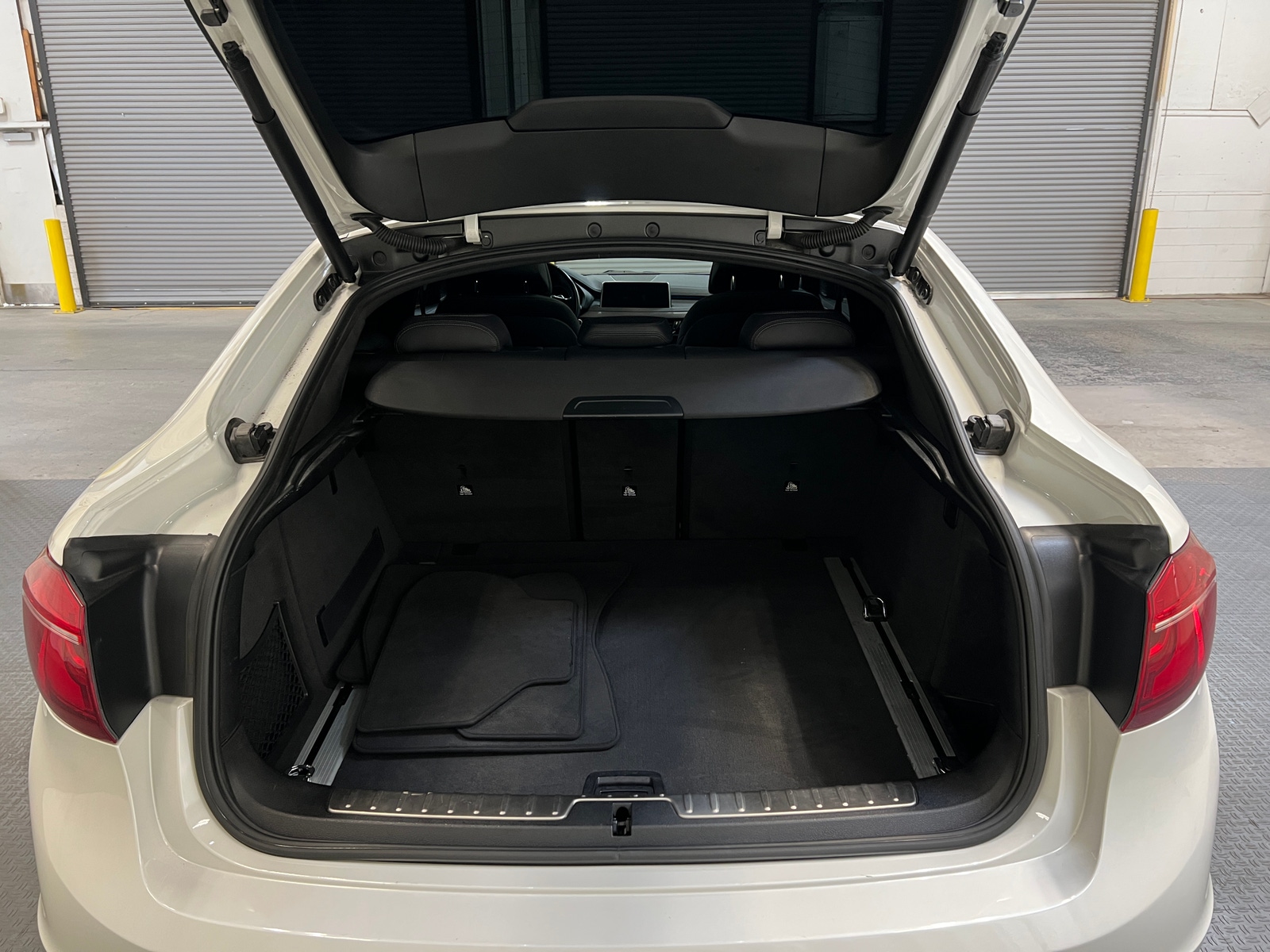 Thumbnail: 2018 BMW X6 - 6