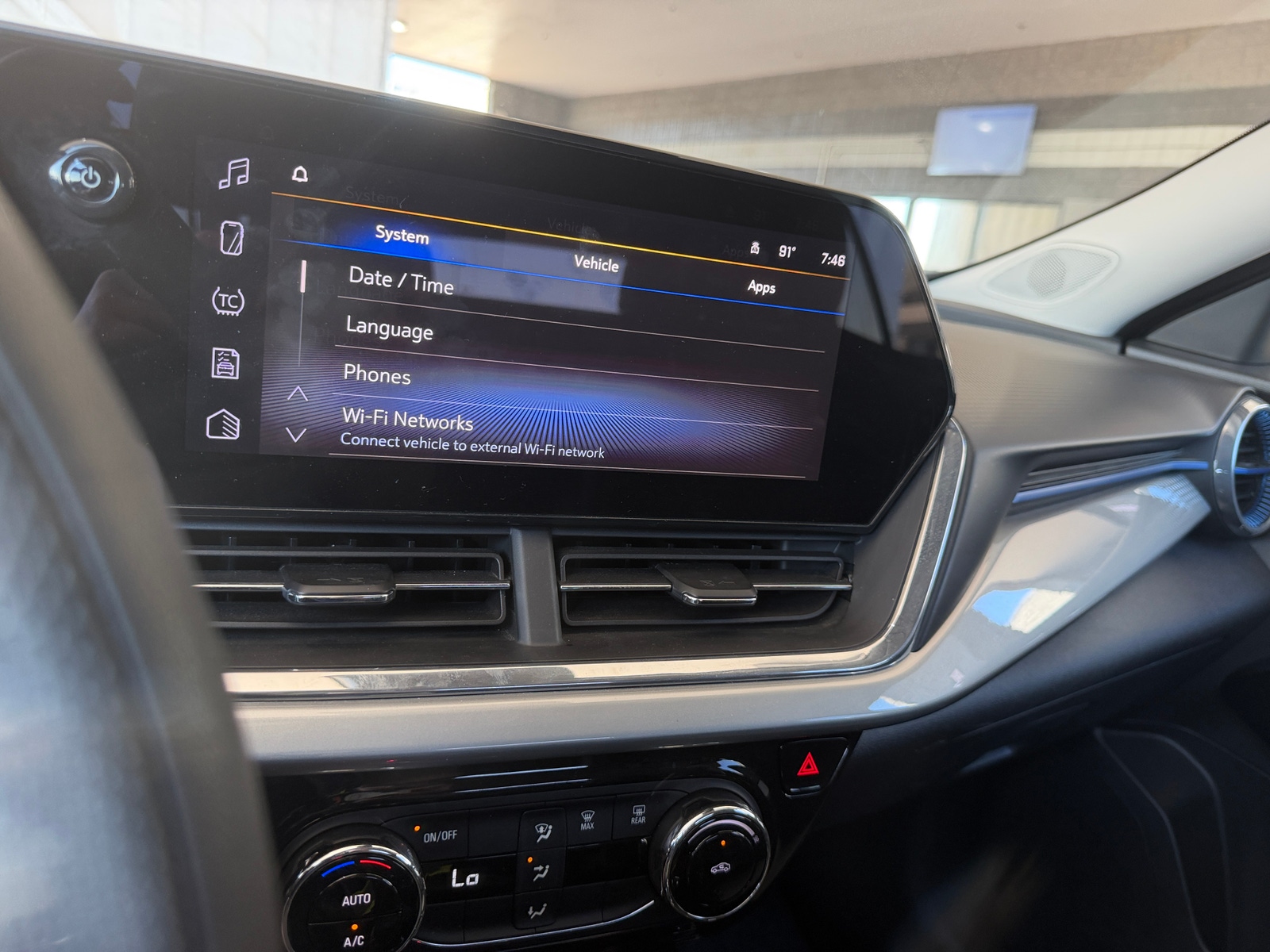 Thumbnail: 2025 Chevrolet Trax - 3