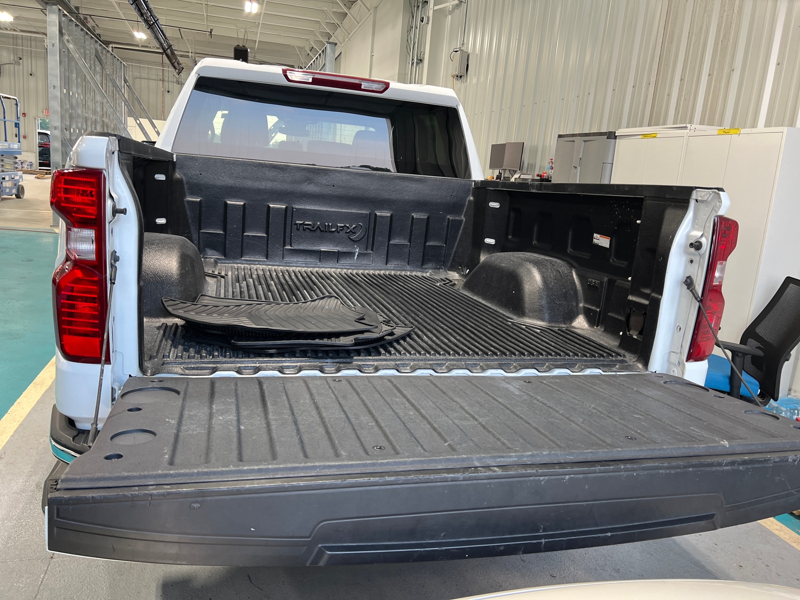 Thumbnail: 2025 Chevrolet Silverado 1500 - 7