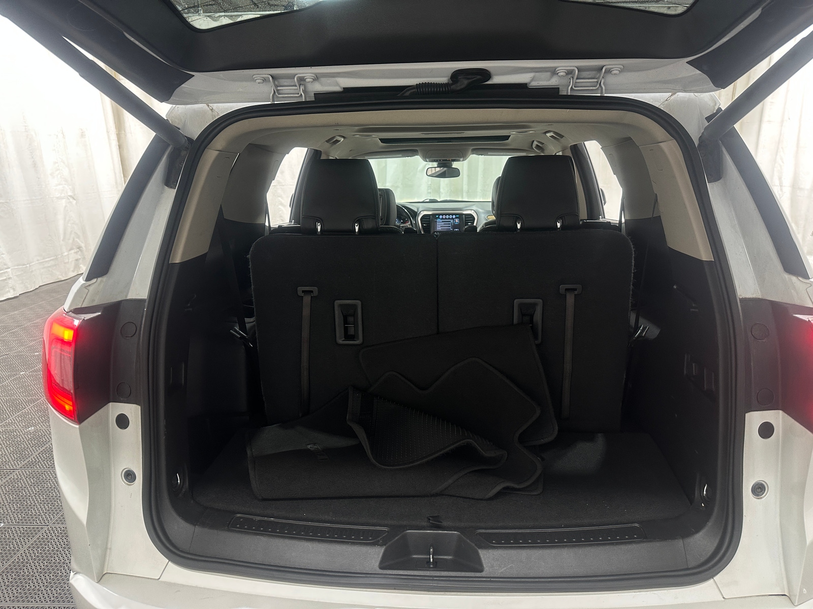 Thumbnail: 2018 GMC Acadia - 6
