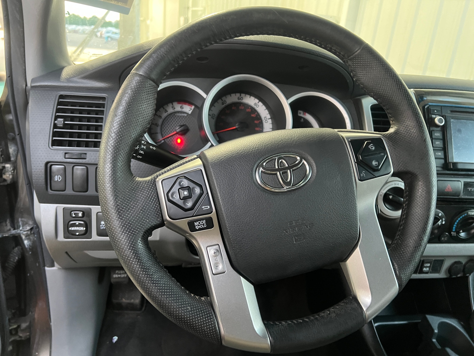 Thumbnail: 2015 Toyota Tacoma - 5
