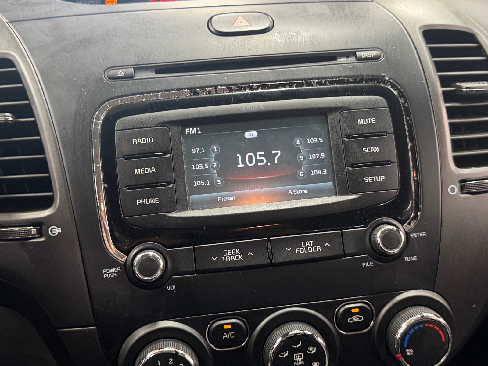 Thumbnail: 2018 Kia Forte - 4