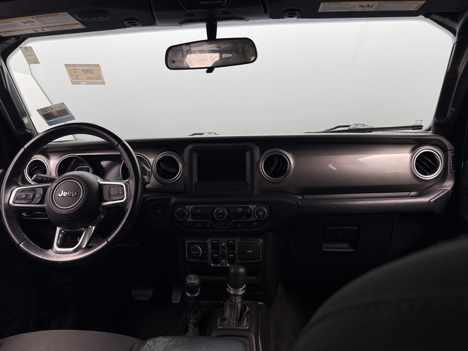 Thumbnail: 2019 Jeep Wrangler - 3