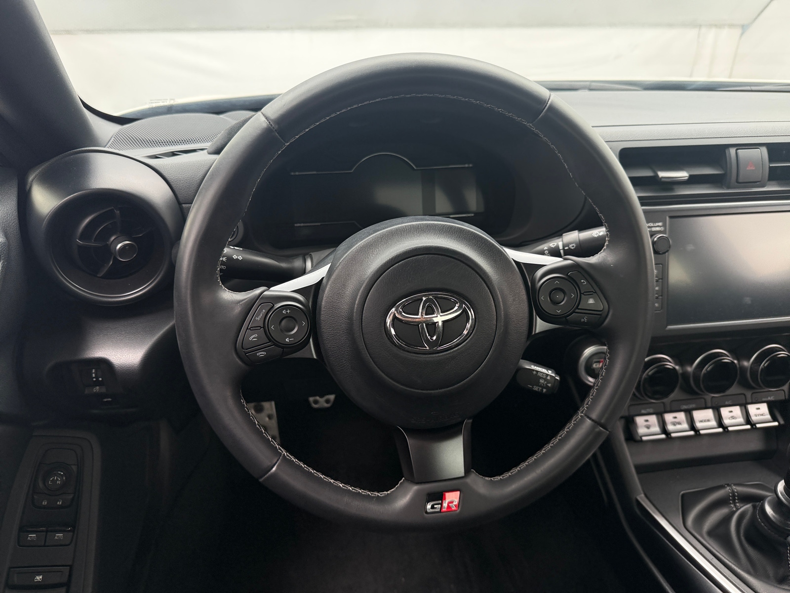 Thumbnail: 2025 Toyota GR86 - 4