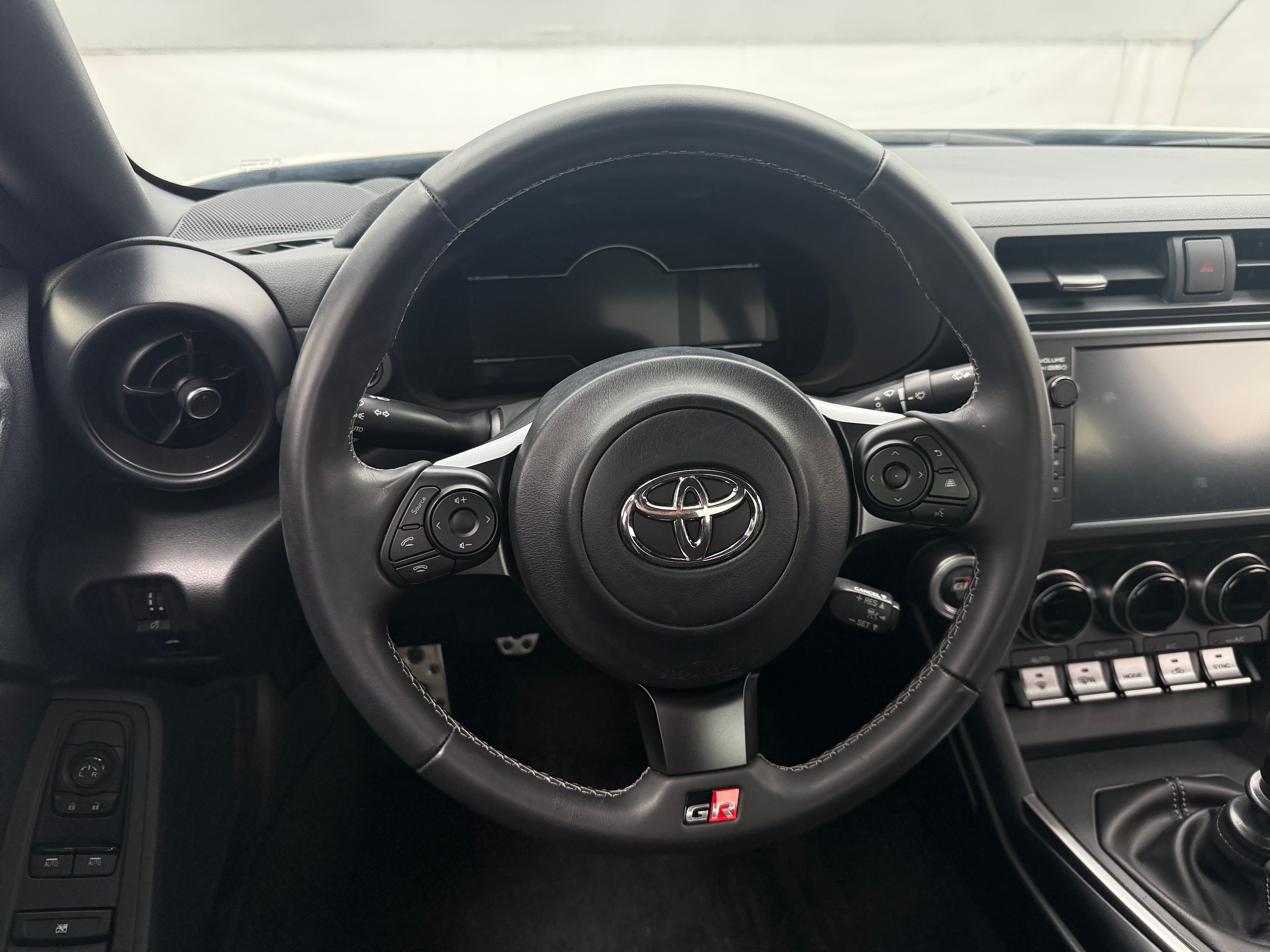 2025 Toyota GR86 Premium - Photo 4
