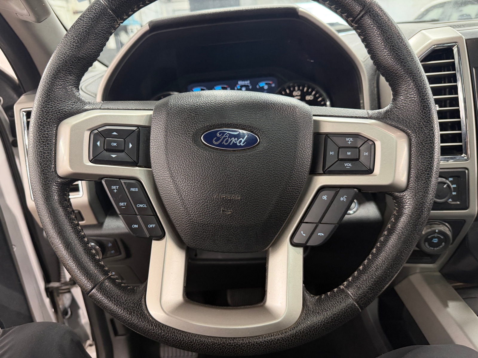 Thumbnail: 2016 Ford Econoline - 4