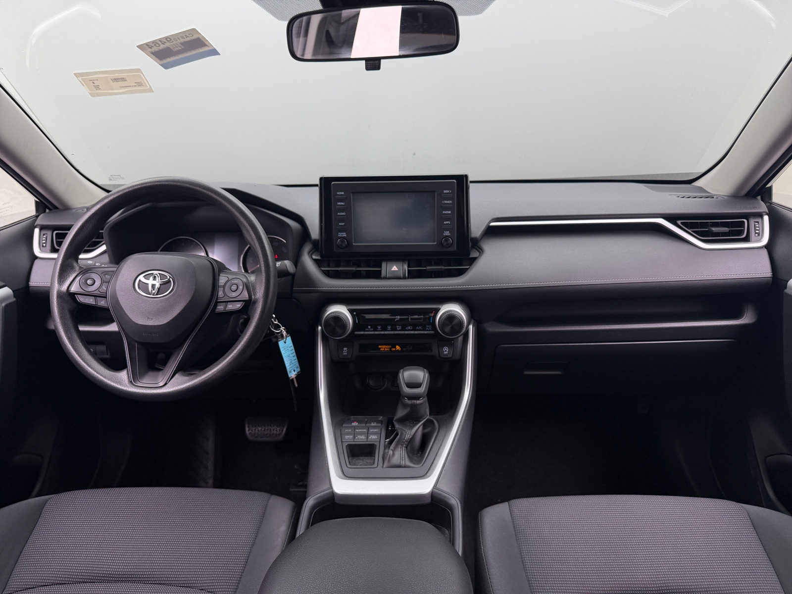 Thumbnail: 2019 Toyota RAV4 - 3