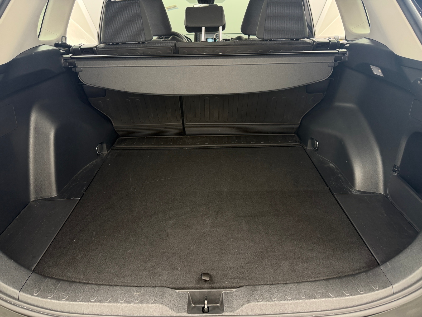 Thumbnail: 2019 Toyota RAV4 - 7