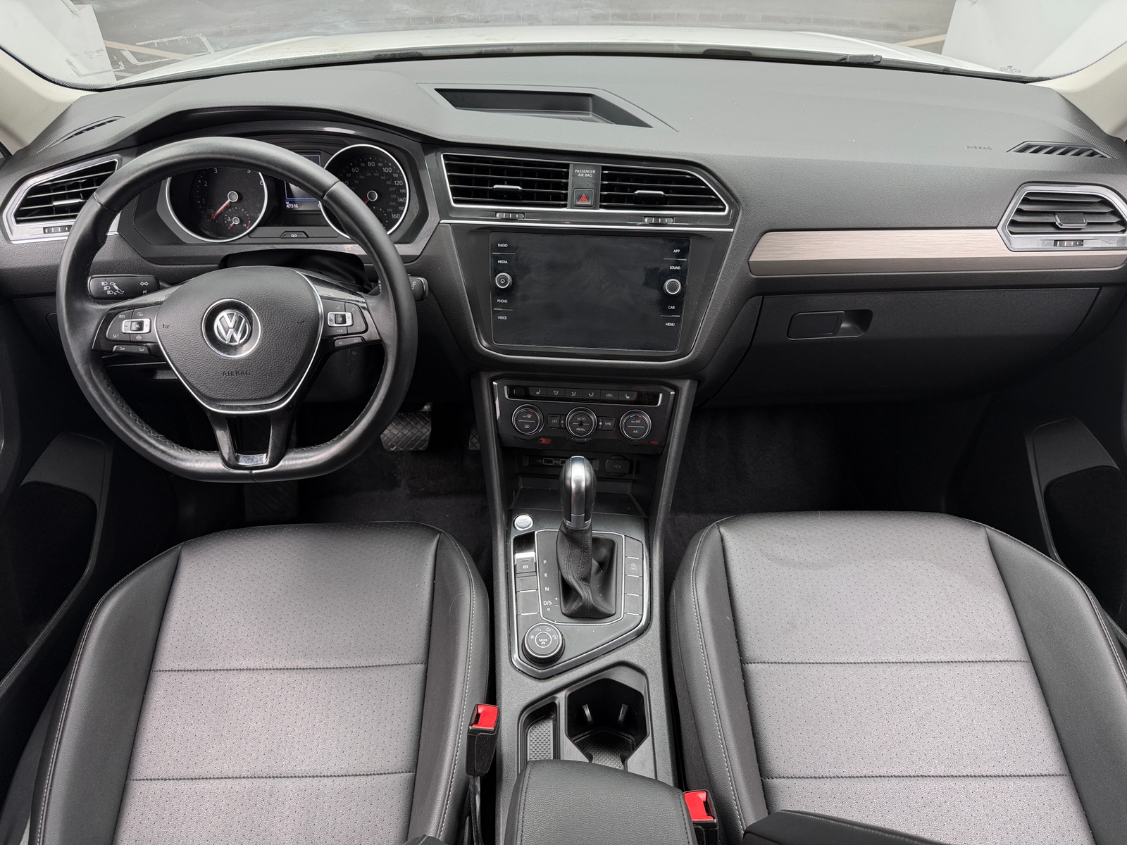 Thumbnail: 2019 Volkswagen Tiguan - 2
