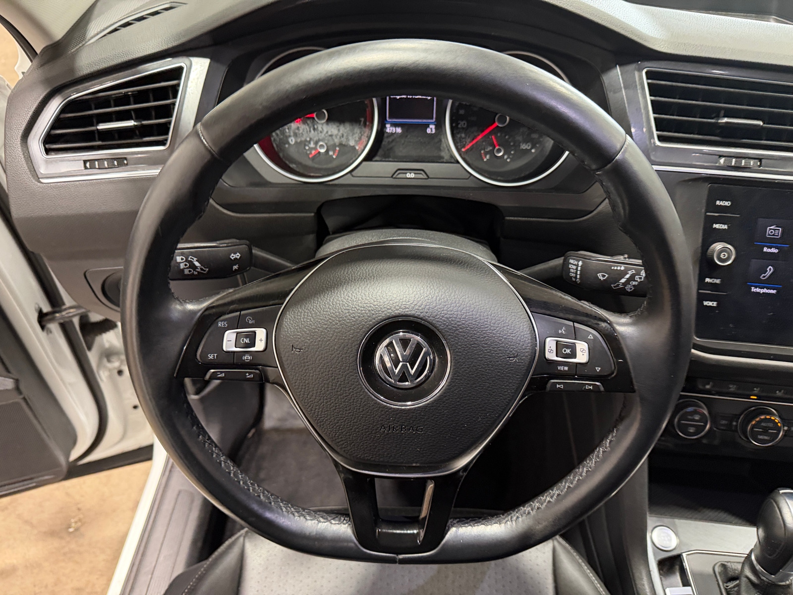 Thumbnail: 2019 Volkswagen Tiguan - 4