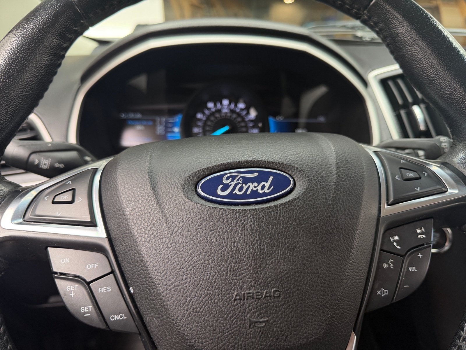 Thumbnail: 2021 Ford Edge - 4