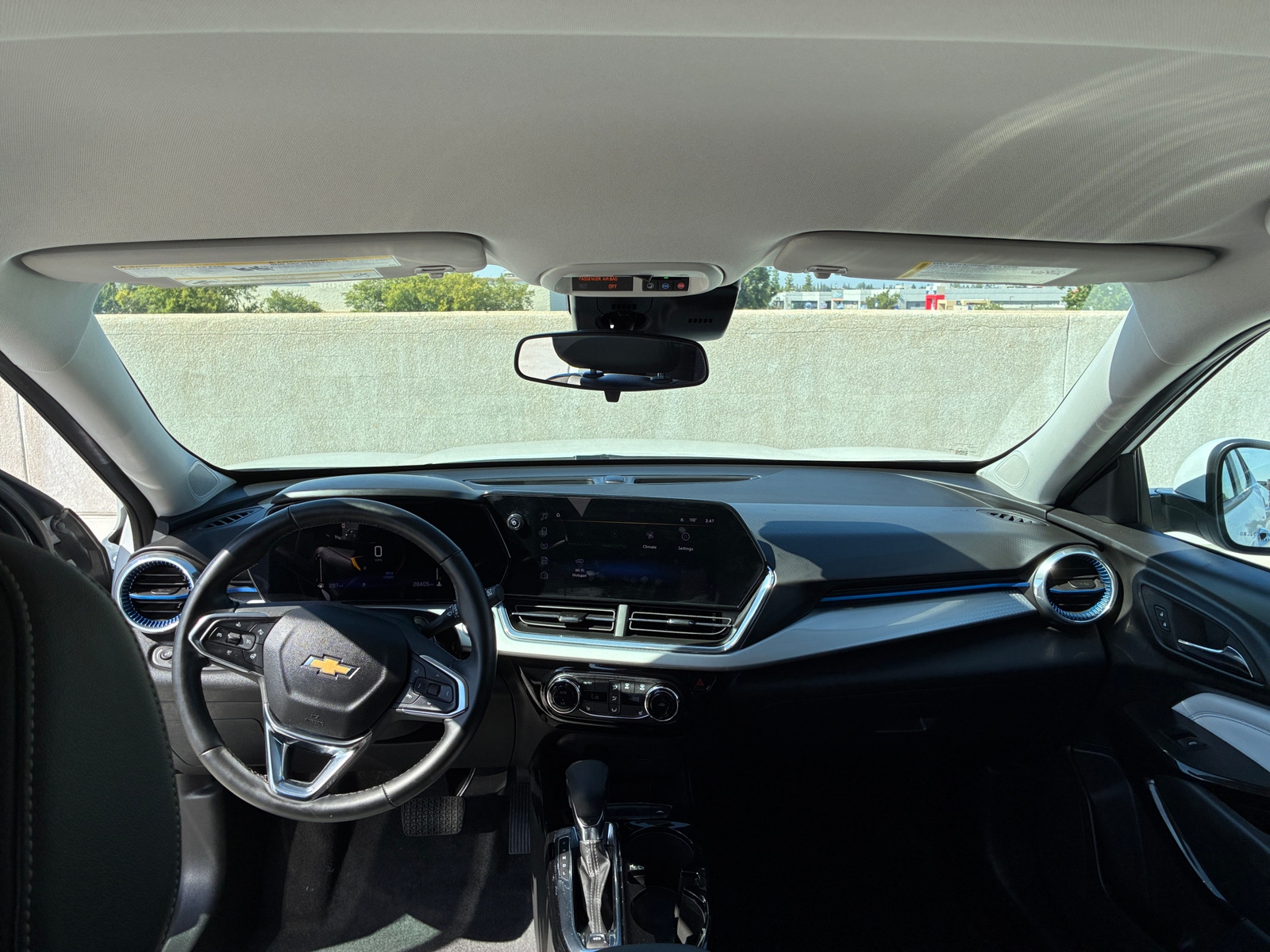 Thumbnail: 2025 Chevrolet Trax - 3