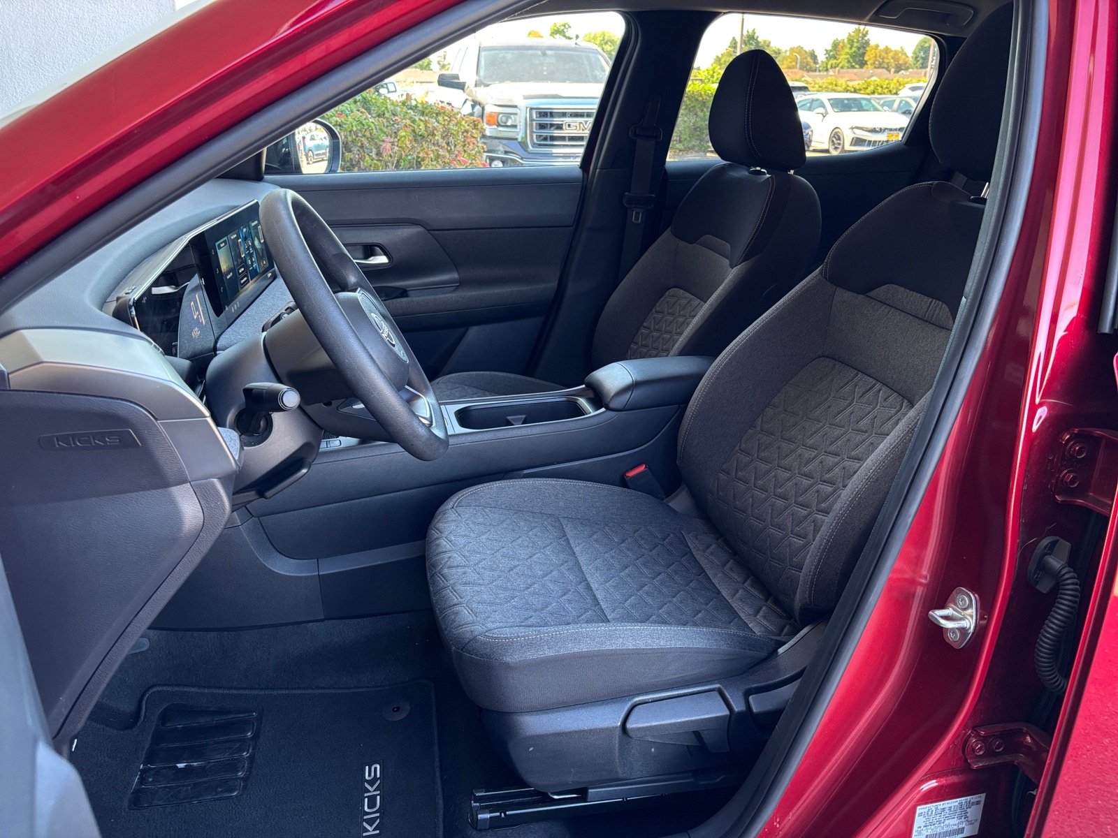 Thumbnail: 2026 Nissan Kicks - 2