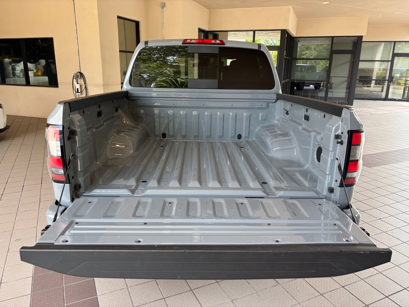 Thumbnail: 2026 Nissan Frontier - 6