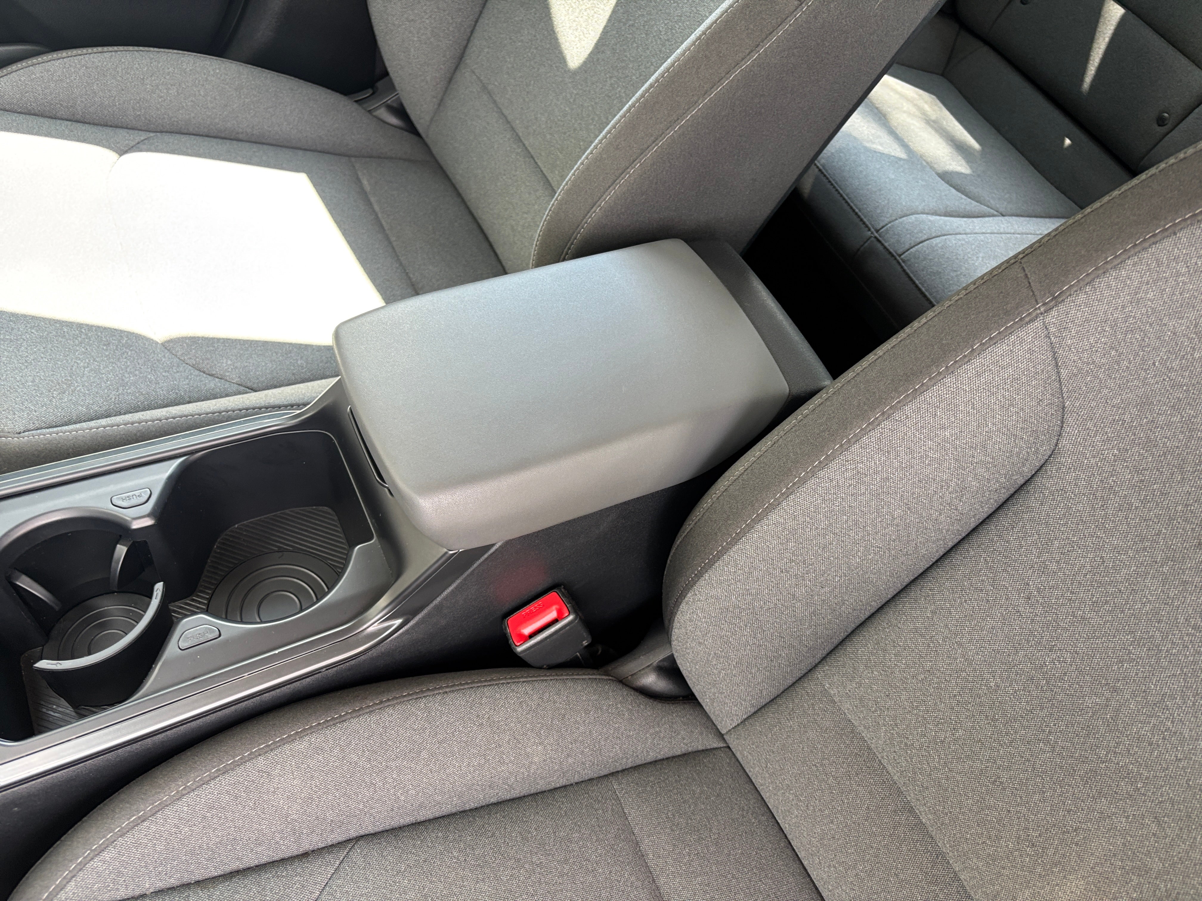 2025 Kia K4 LXS - Photo 17