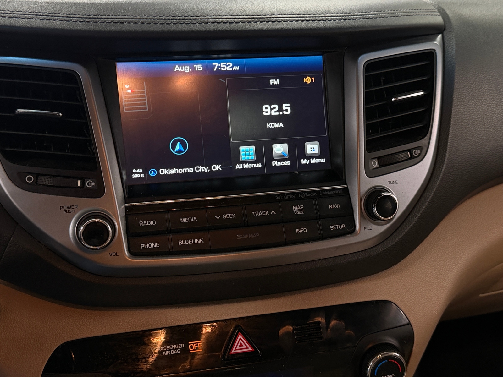 Thumbnail: 2017 Hyundai Tucson - 4