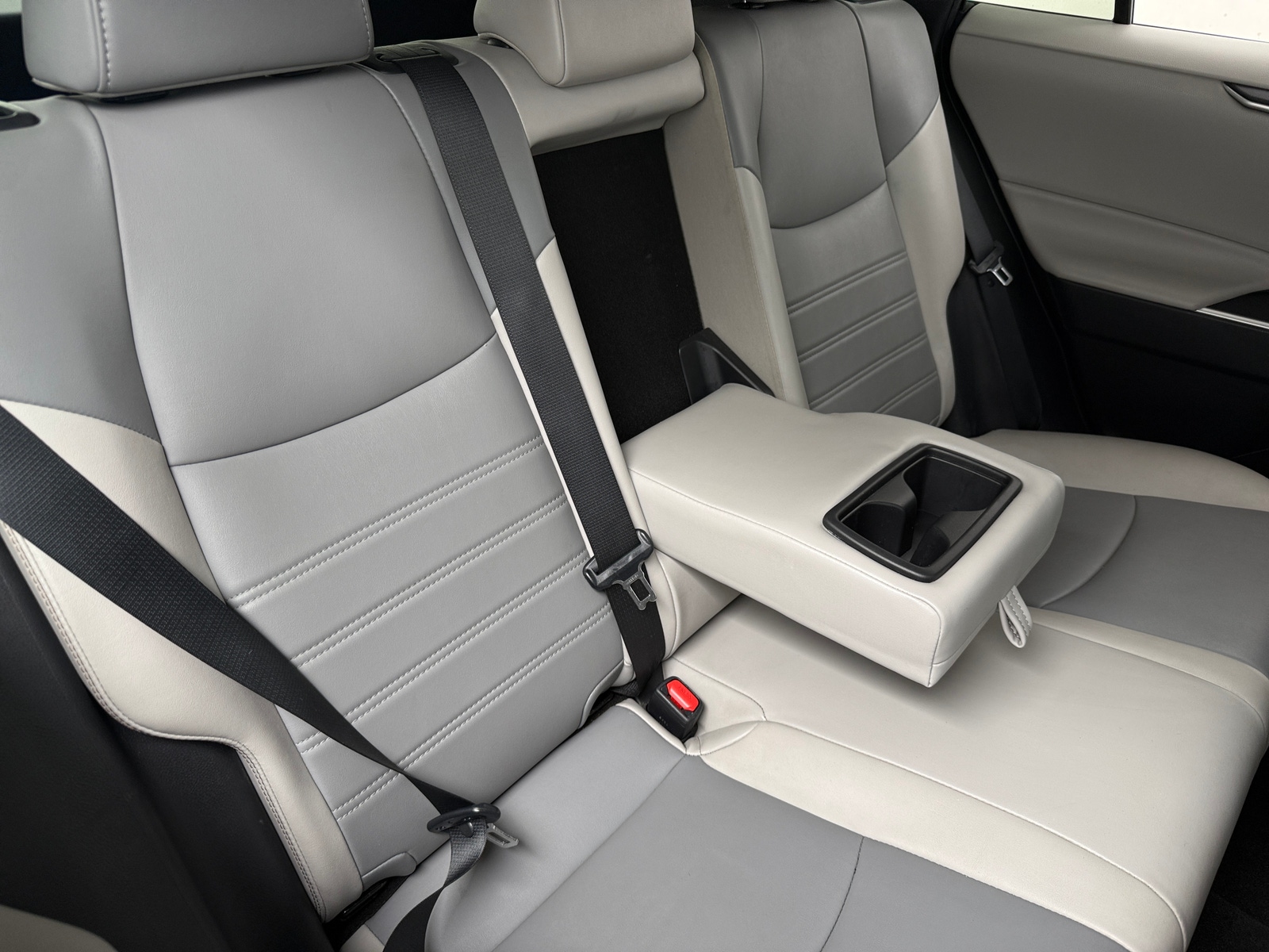 Thumbnail: 2023 Toyota RAV4 - 6