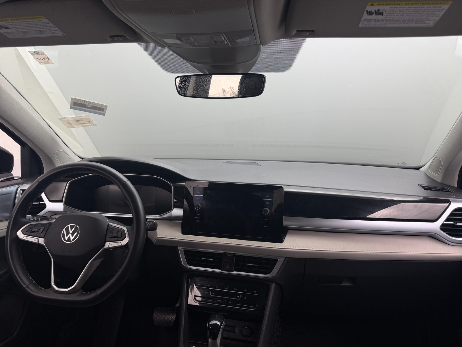 Thumbnail: 2025 Volkswagen Taos - 3