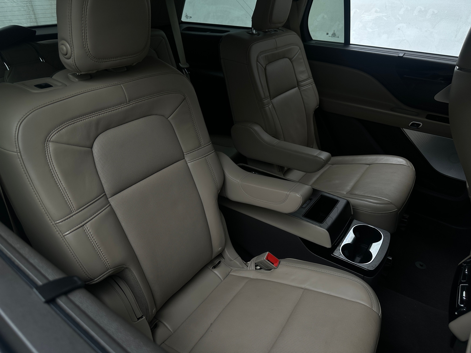 Thumbnail: 2020 Lincoln Aviator - 5