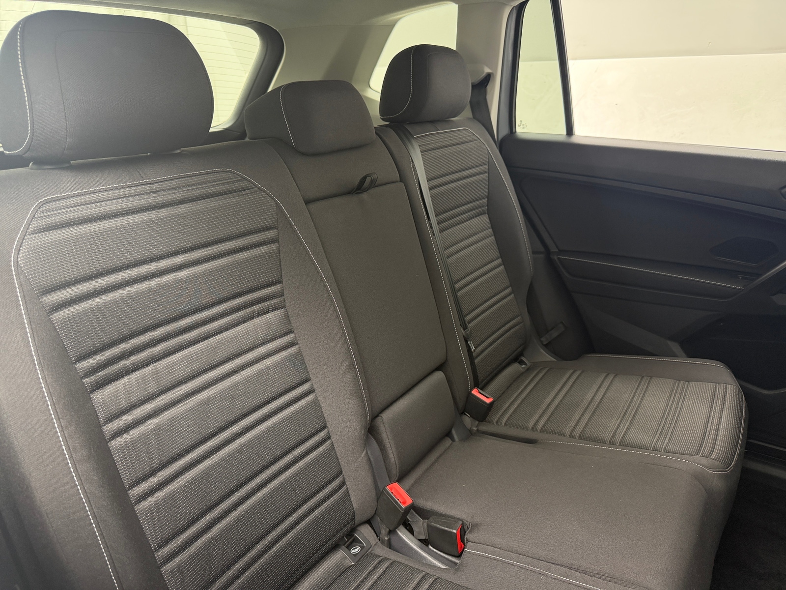 Thumbnail: 2024 Volkswagen Tiguan - 6
