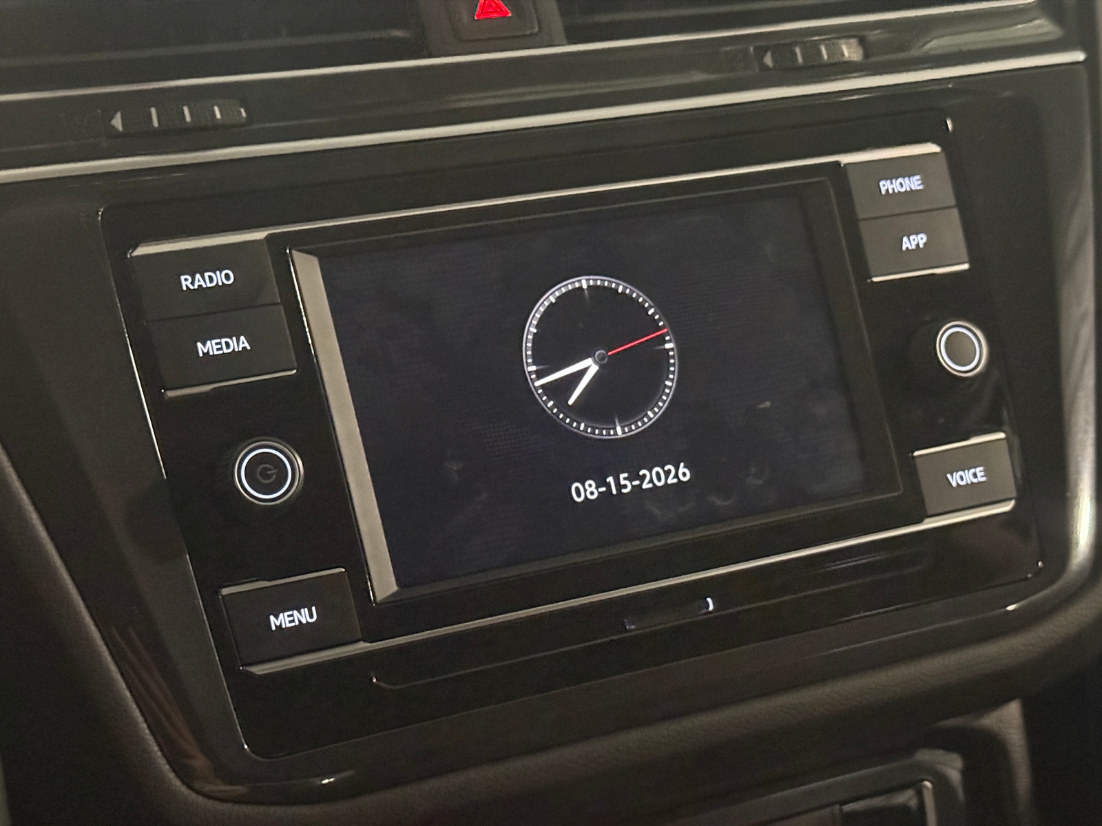 Thumbnail: 2024 Volkswagen Tiguan - 4