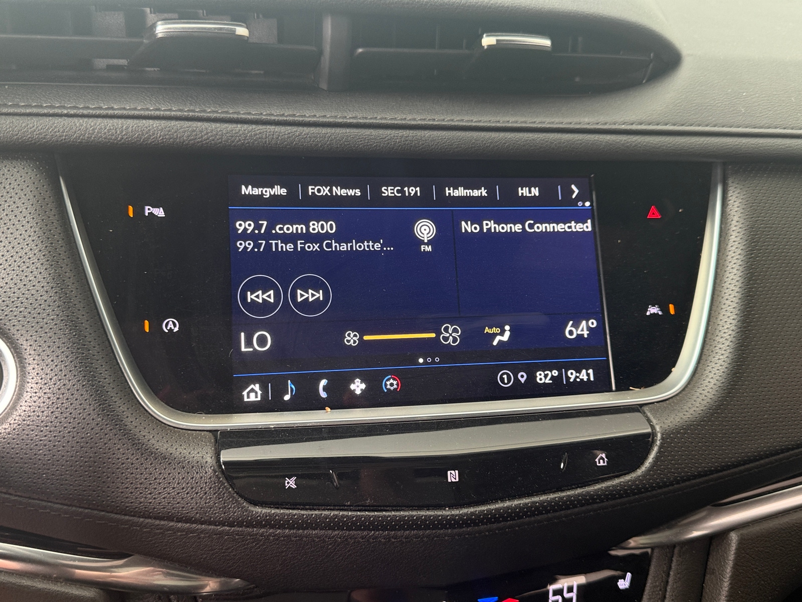 Thumbnail: 2021 Cadillac XT6 - 3