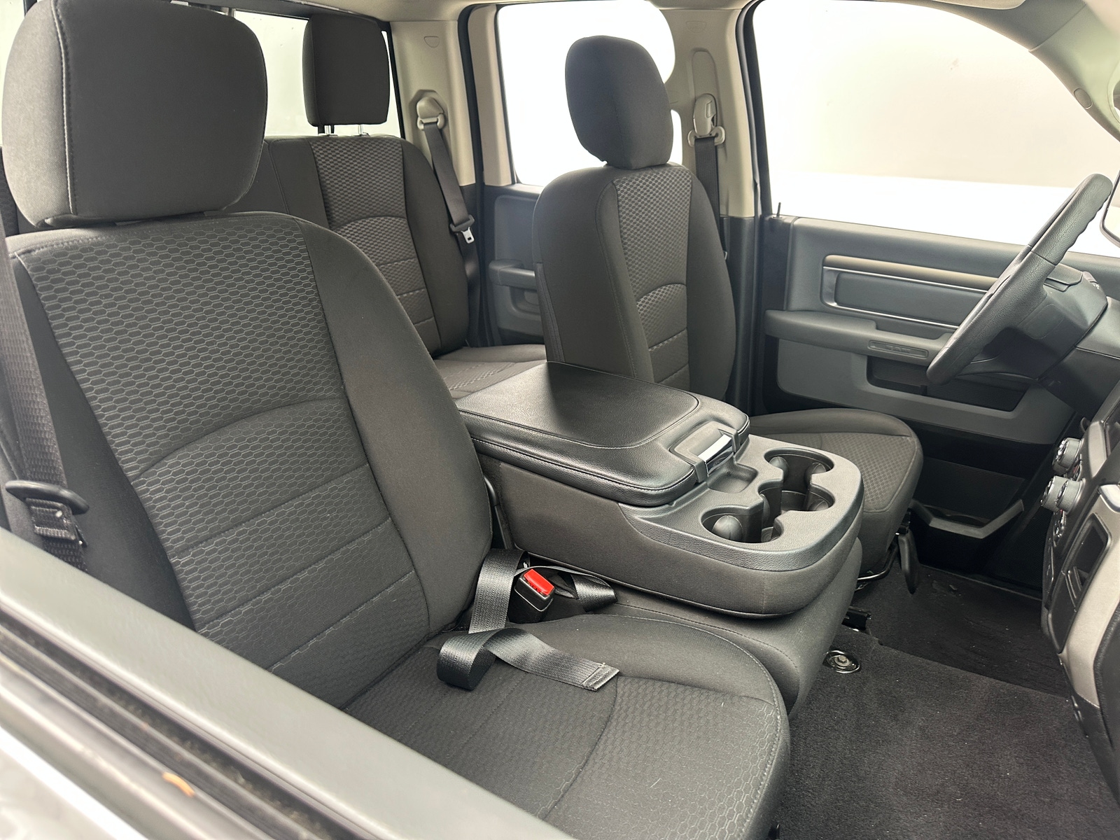 Thumbnail: 2019 RAM 1500 Classic - 2