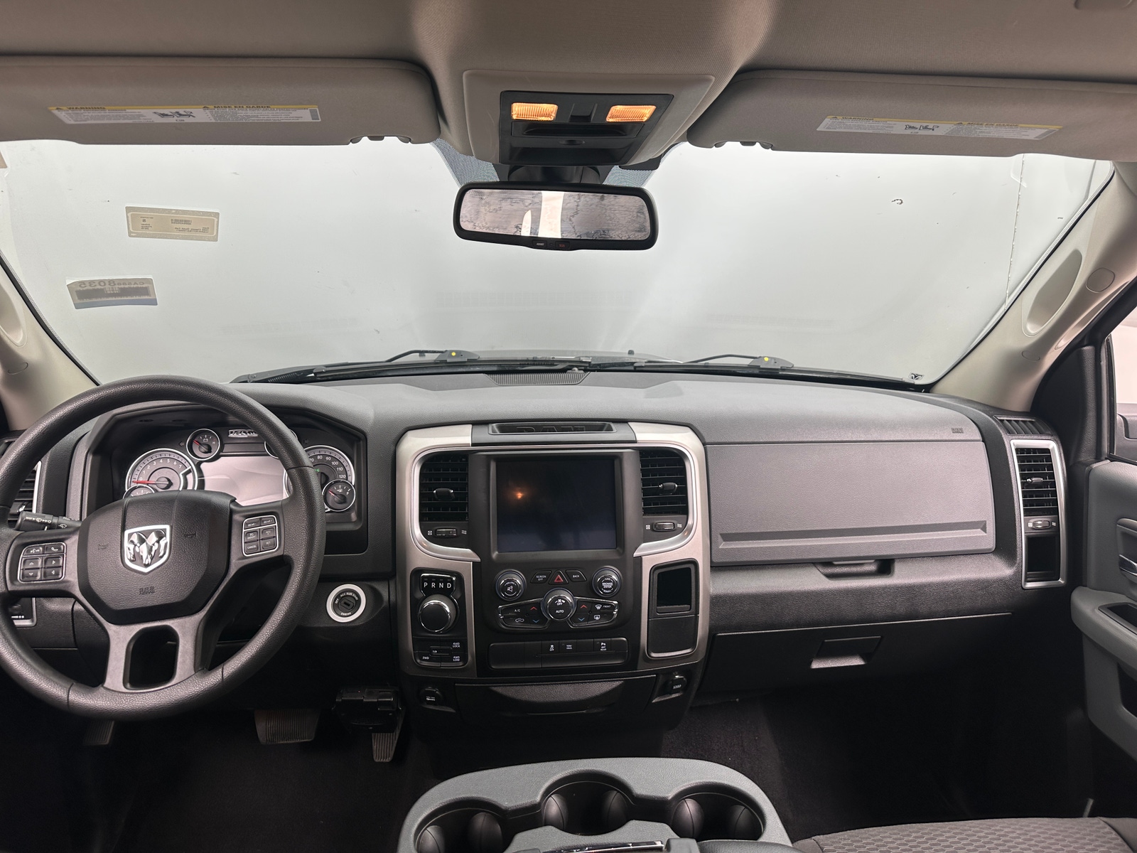 Thumbnail: 2019 RAM 1500 Classic - 3