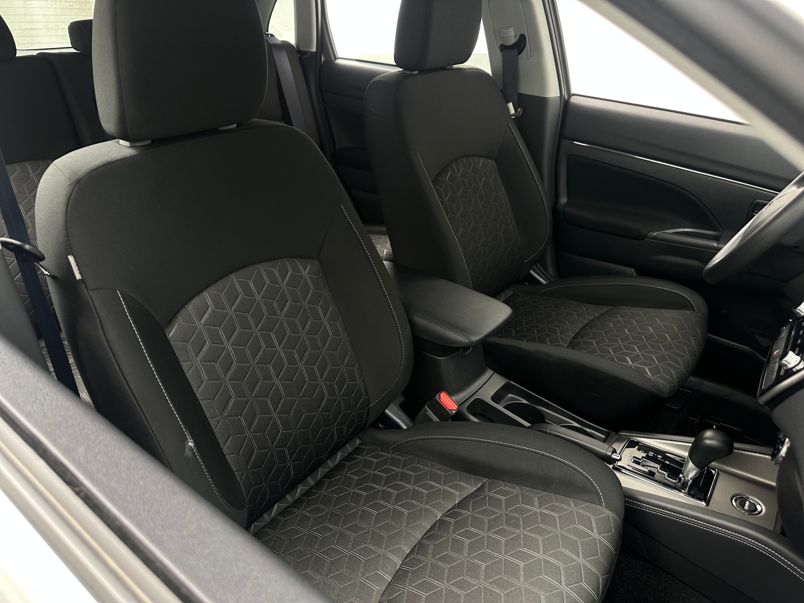 Thumbnail: 2026 Mitsubishi Outlander Sport - 2