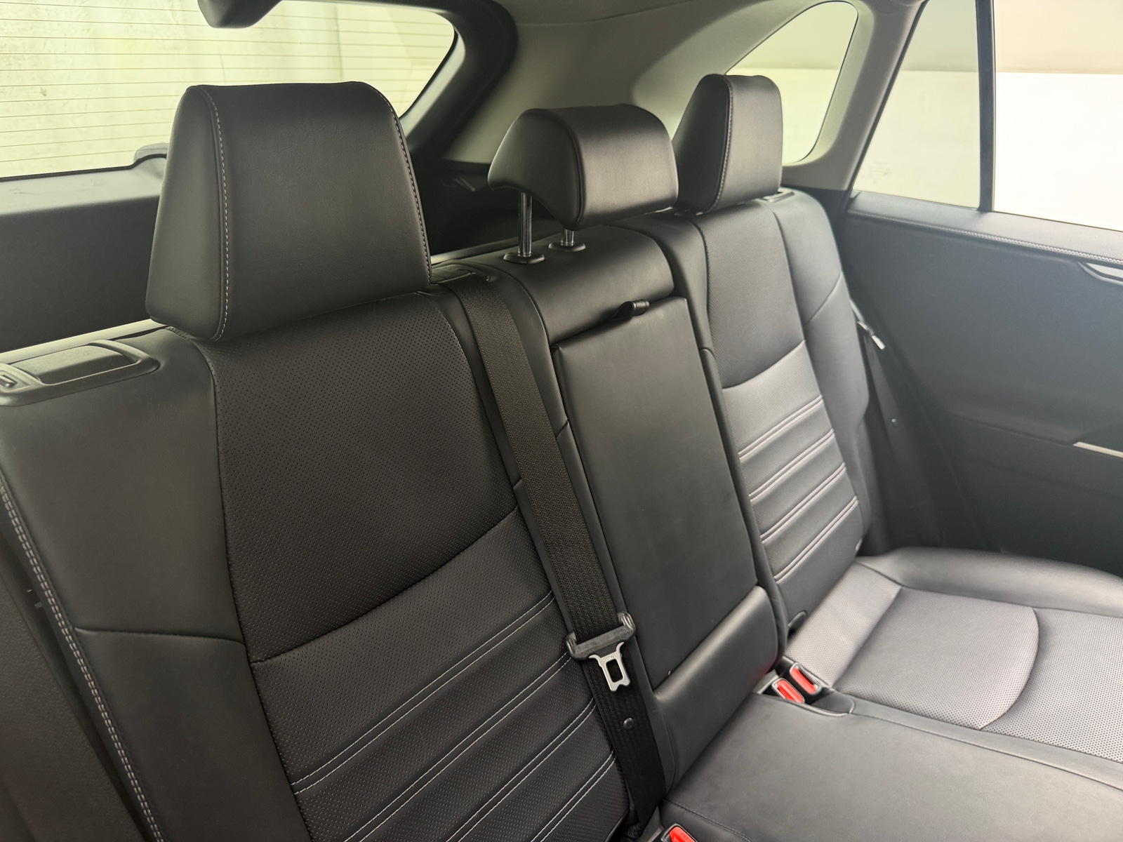 Thumbnail: 2019 Toyota RAV4 - 6