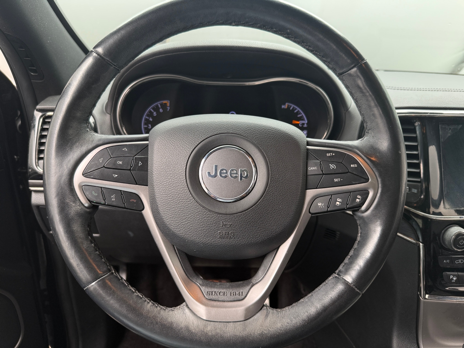 Thumbnail: 2019 Jeep Grand Cherokee - 4