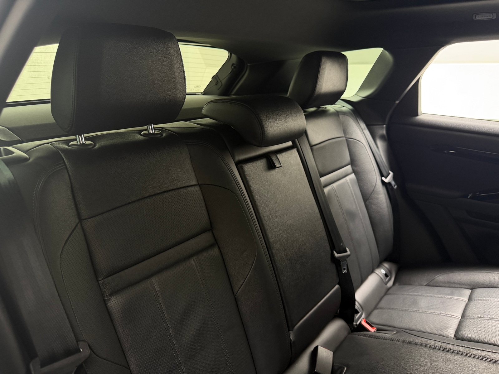 Thumbnail: 2024 Land Rover Range Rover Evoque - 5