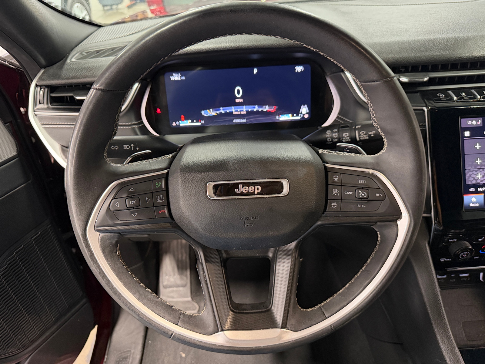 Thumbnail: 2024 Jeep Grand Cherokee - 4