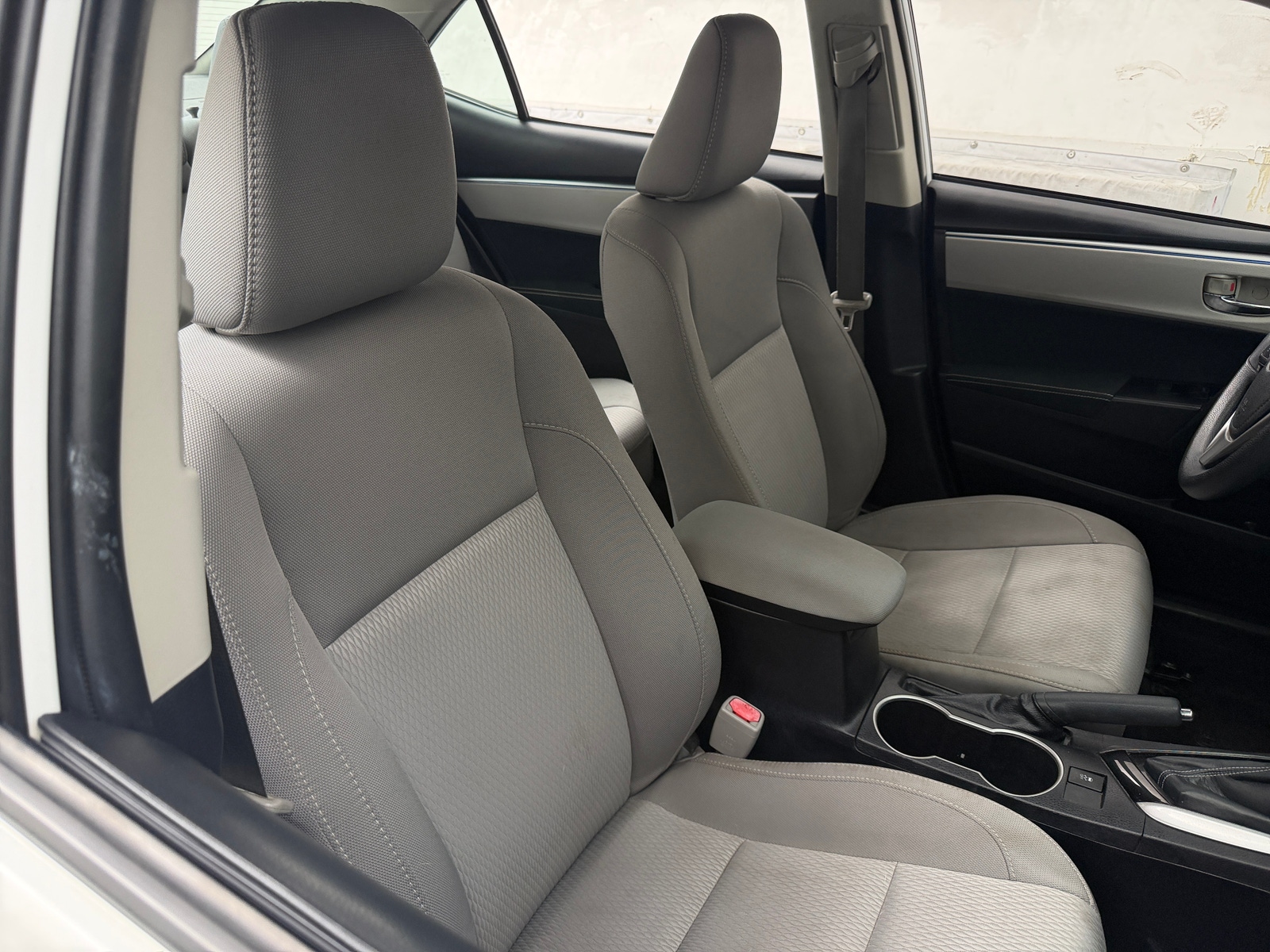 Thumbnail: 2015 Toyota Corolla - 2
