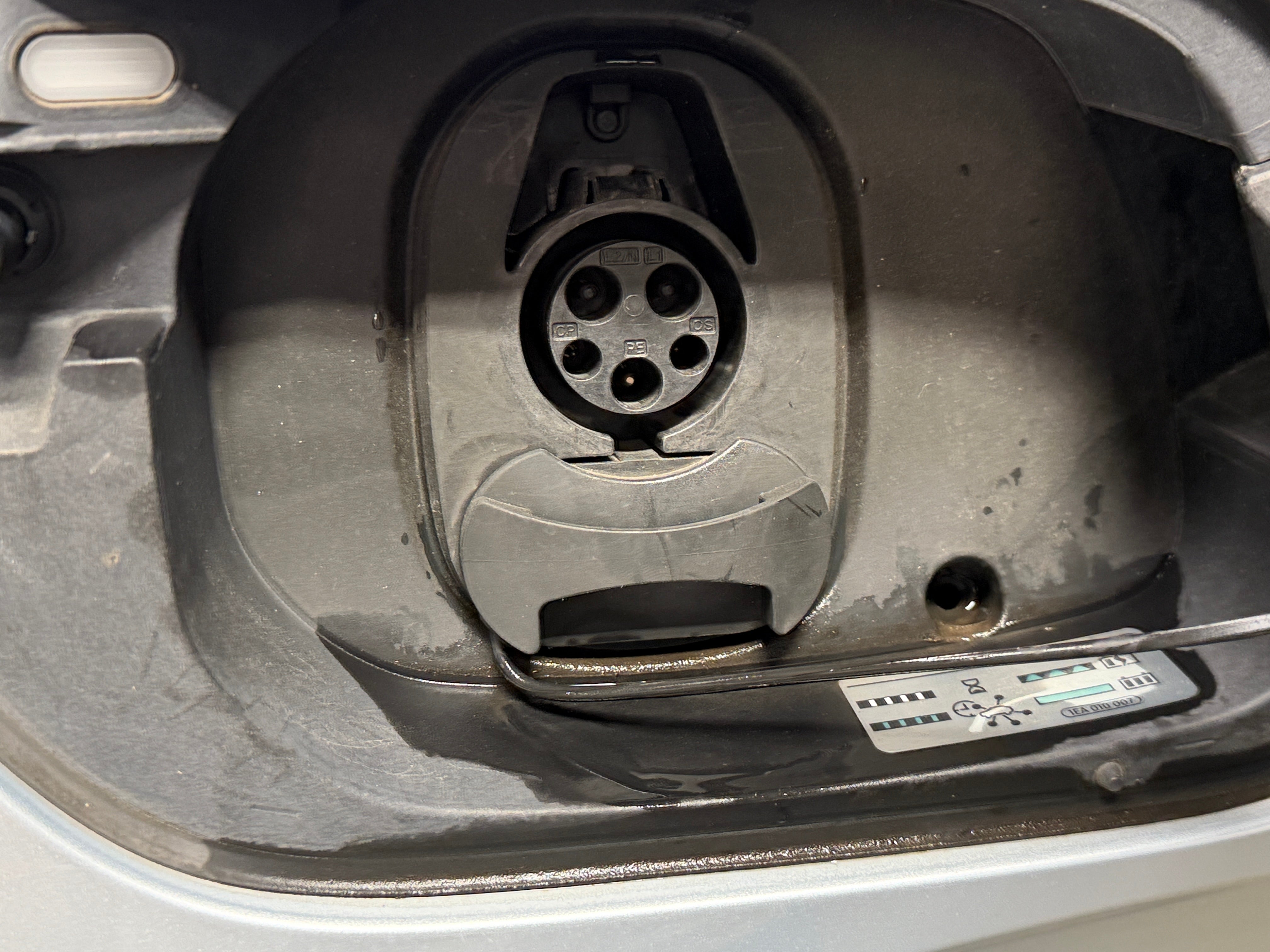 Used 2021 Volkswagen ID.4 PRO S with VIN WVGTMPE26MP056084 for sale in Auburn, WA