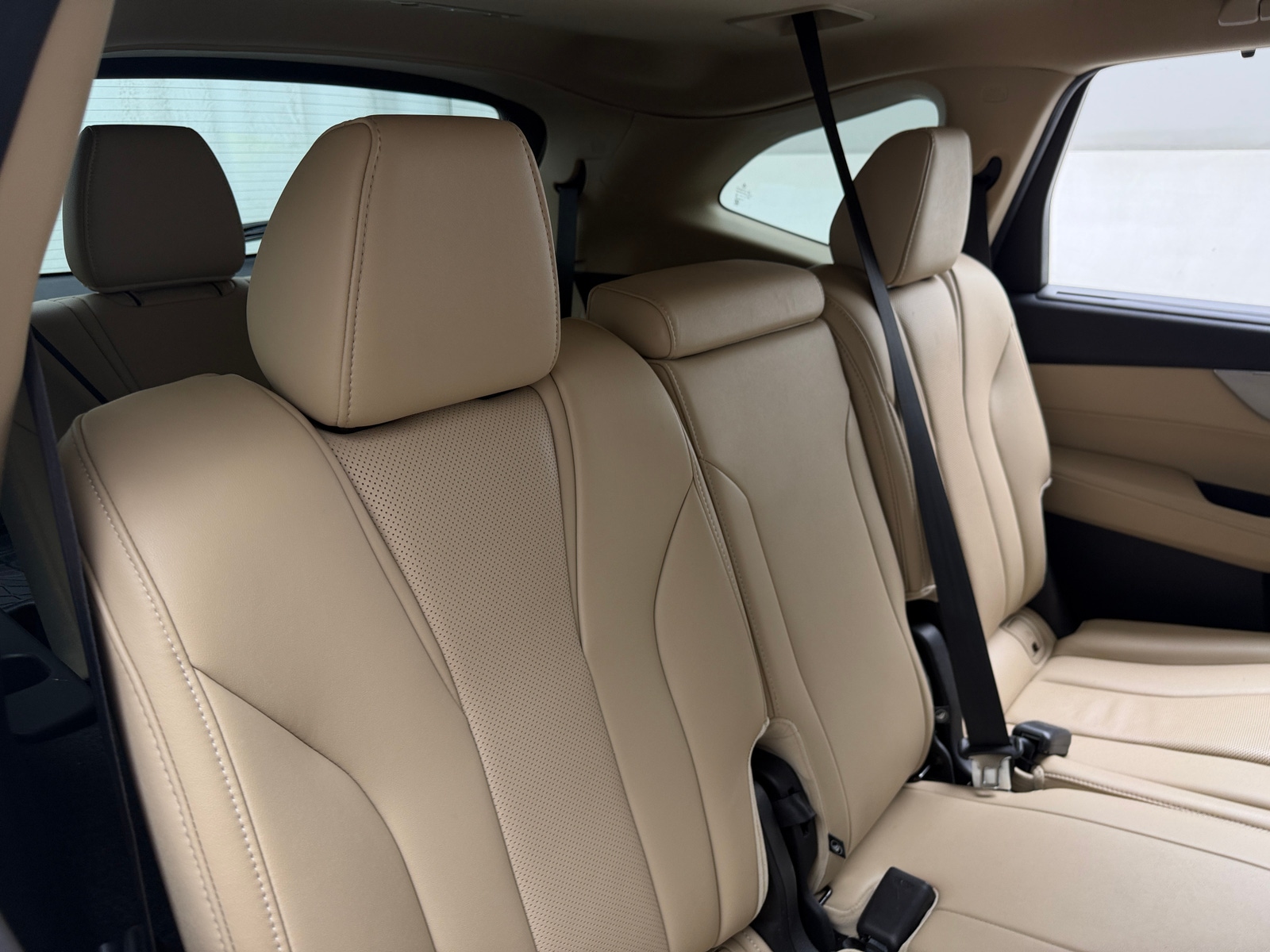 Thumbnail: 2022 Acura MDX - 5