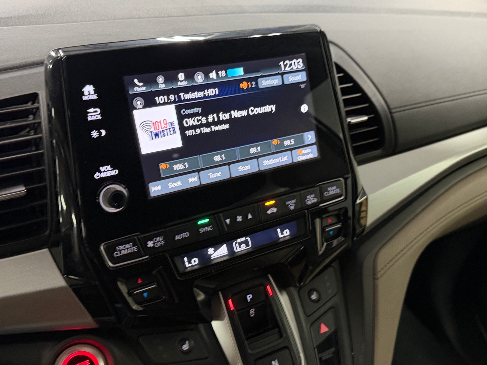 Thumbnail: 2018 Honda Odyssey - 3