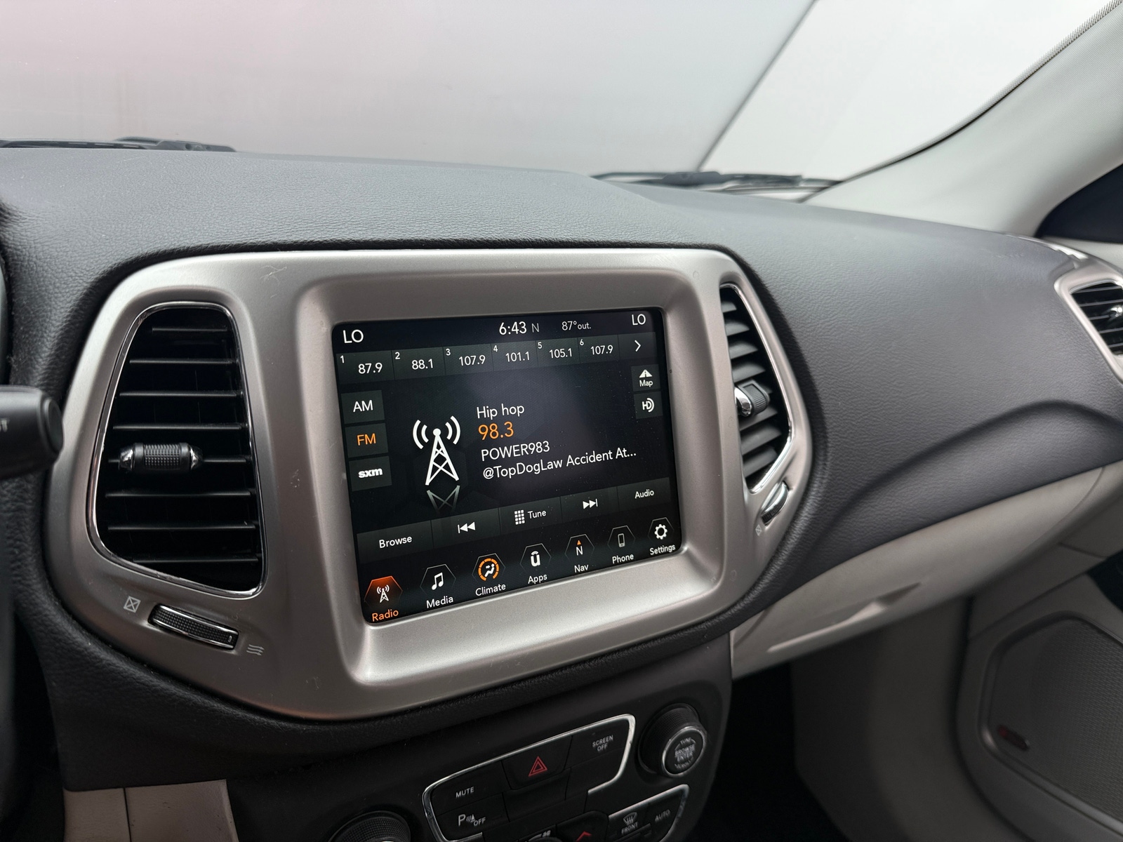 Thumbnail: 2018 Jeep Compass - 4