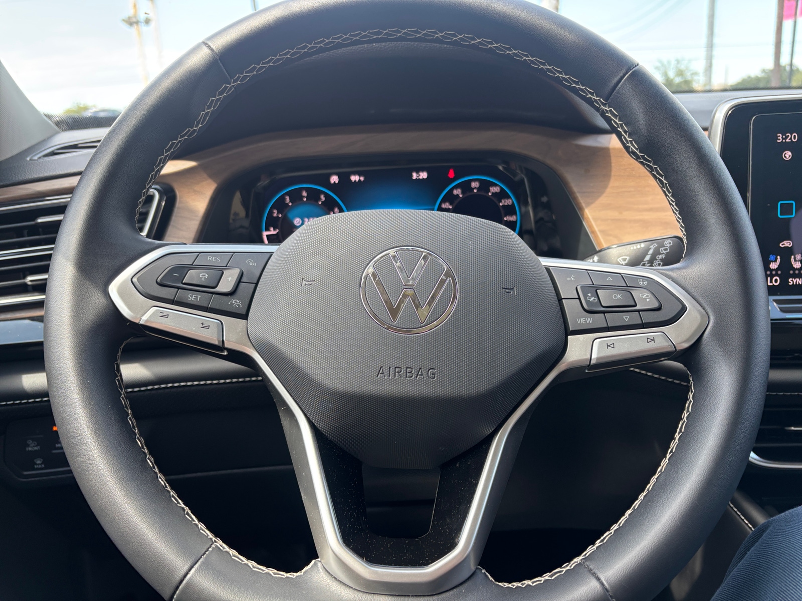 Thumbnail: 2026 Volkswagen Atlas - 4
