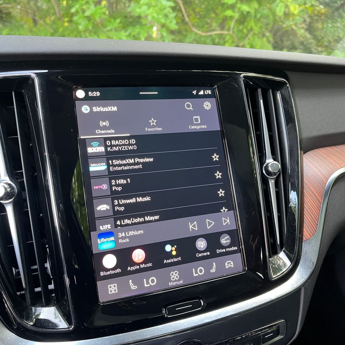 Thumbnail: 2025 Volvo V60 - 4