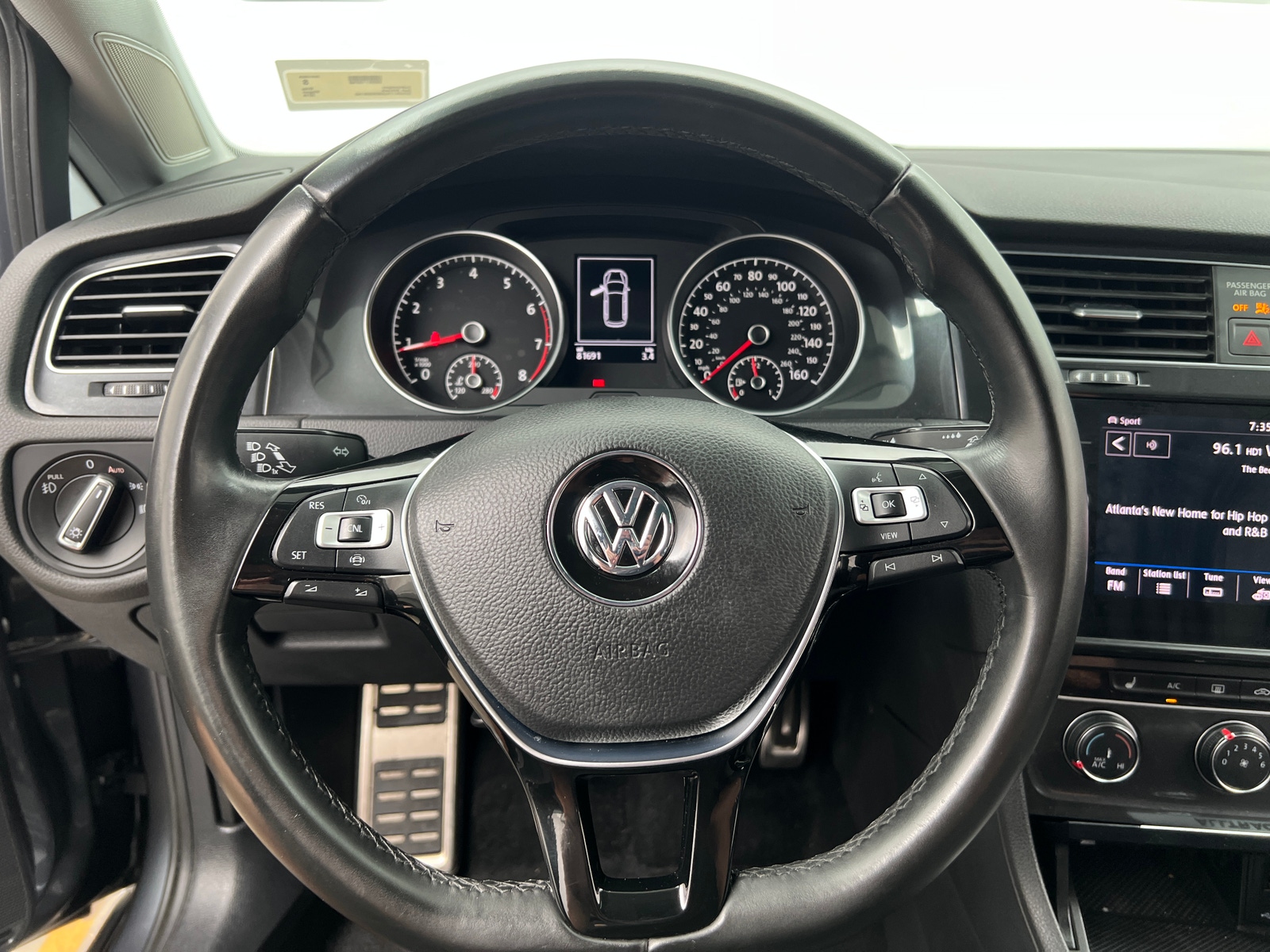 Thumbnail: 2019 Volkswagen Golf - 4