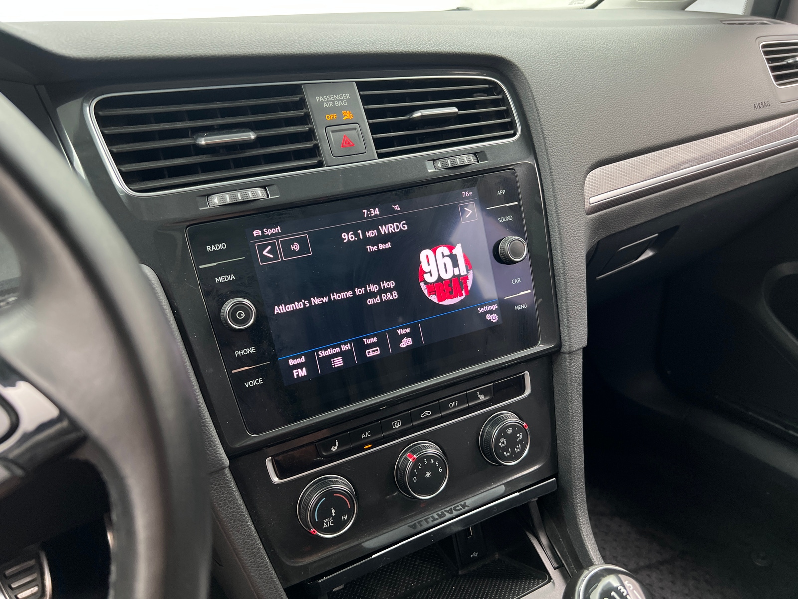 Thumbnail: 2019 Volkswagen Golf - 3
