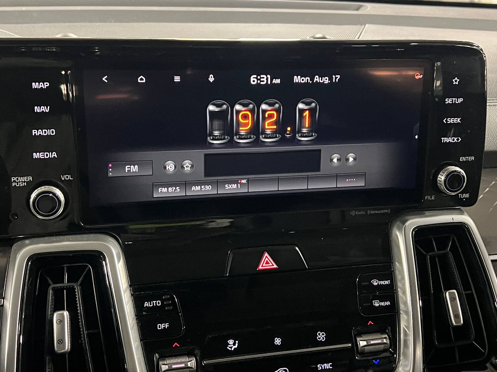 Thumbnail: 2021 Kia Sorento - 3