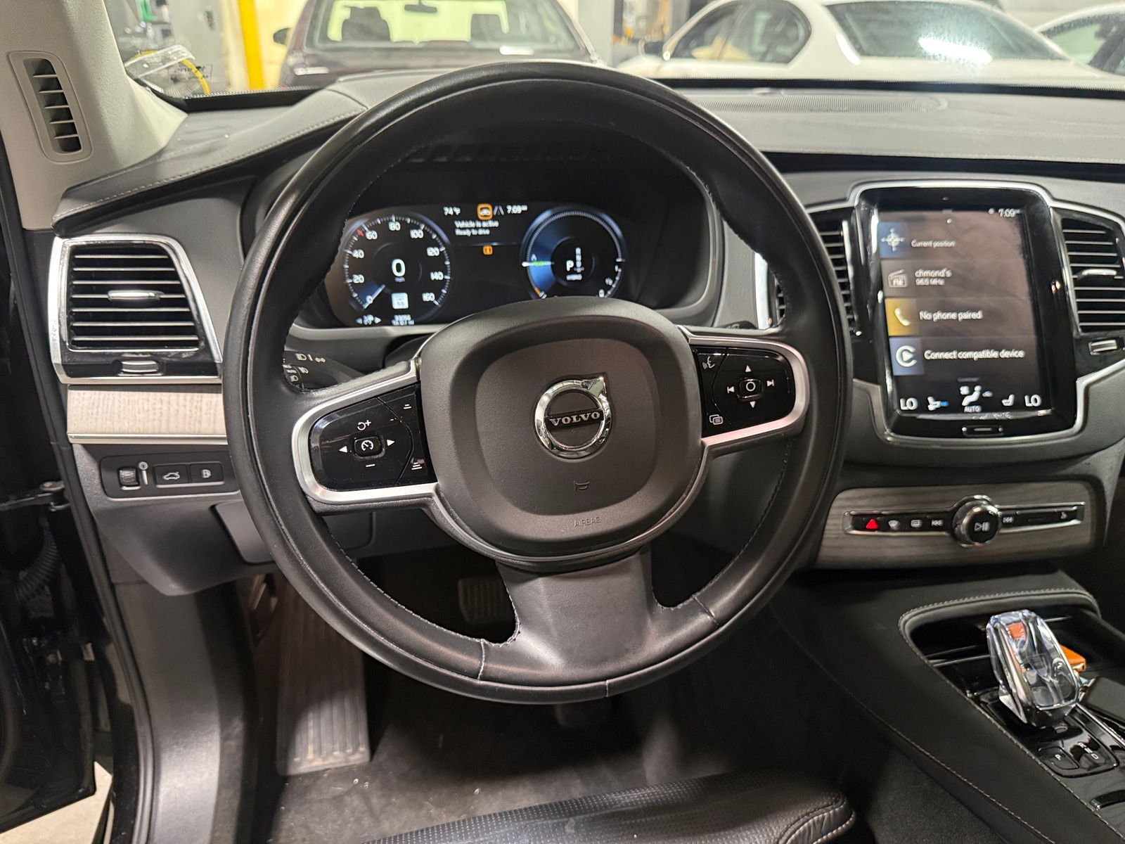 Thumbnail: 2022 Volvo XC90 - 4