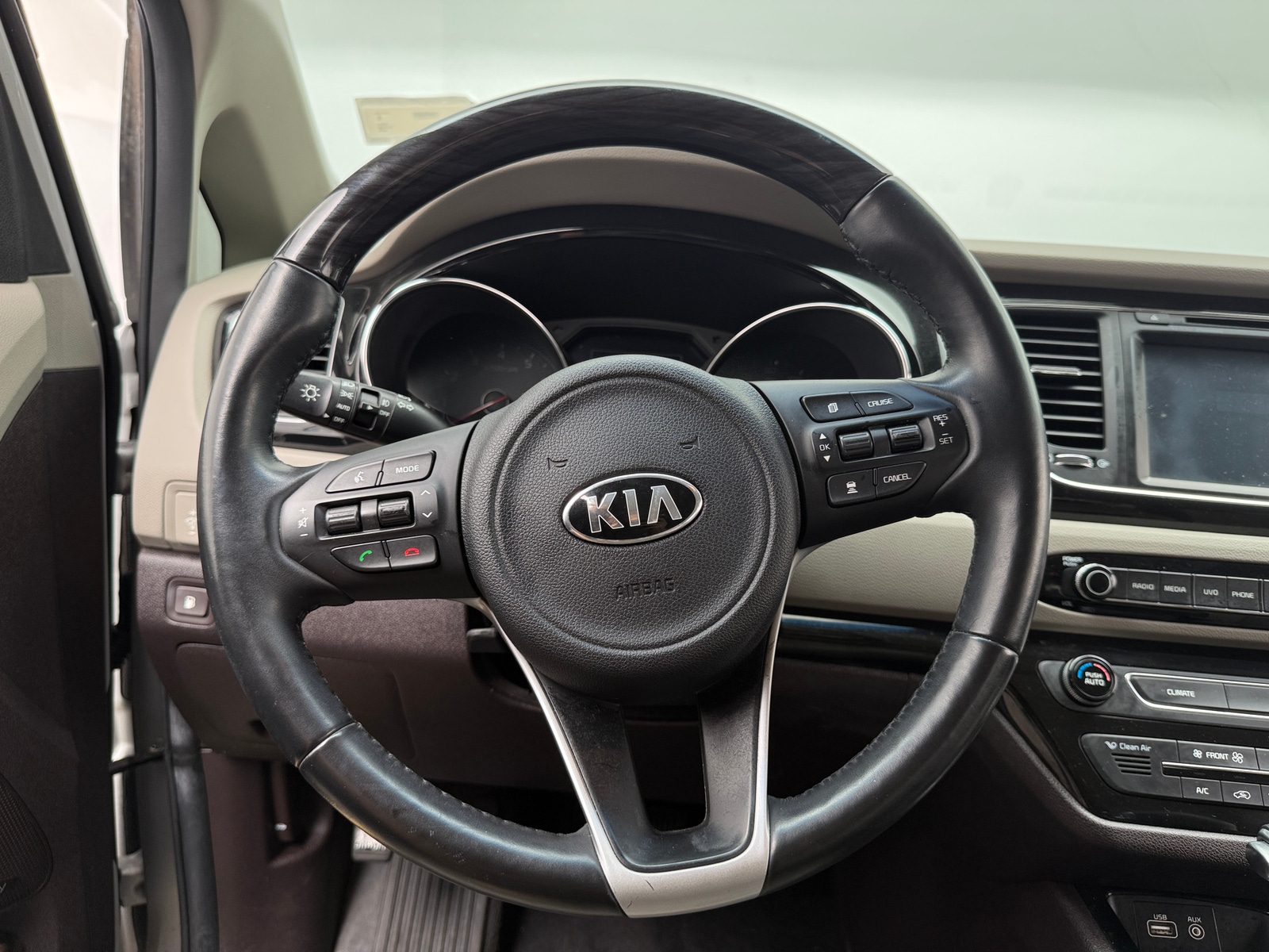 Thumbnail: 2018 Kia Sedona - 4