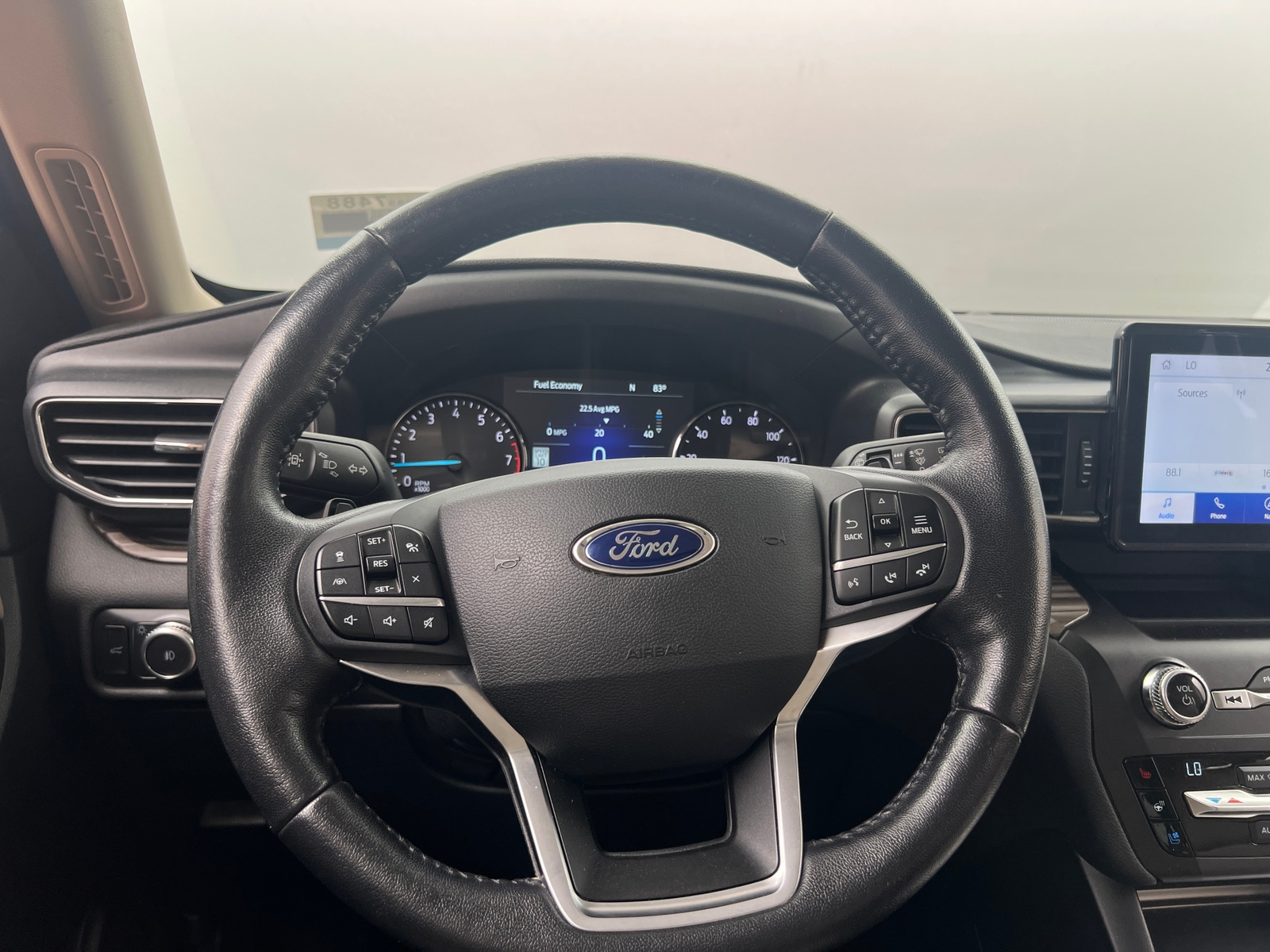 Thumbnail: 2020 Ford Explorer - 4