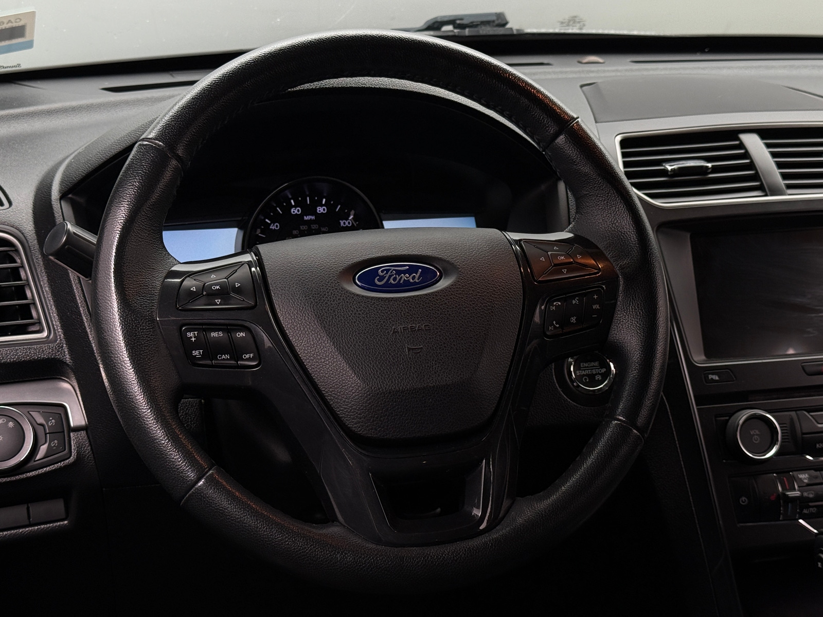 Thumbnail: 2018 Ford Explorer - 5