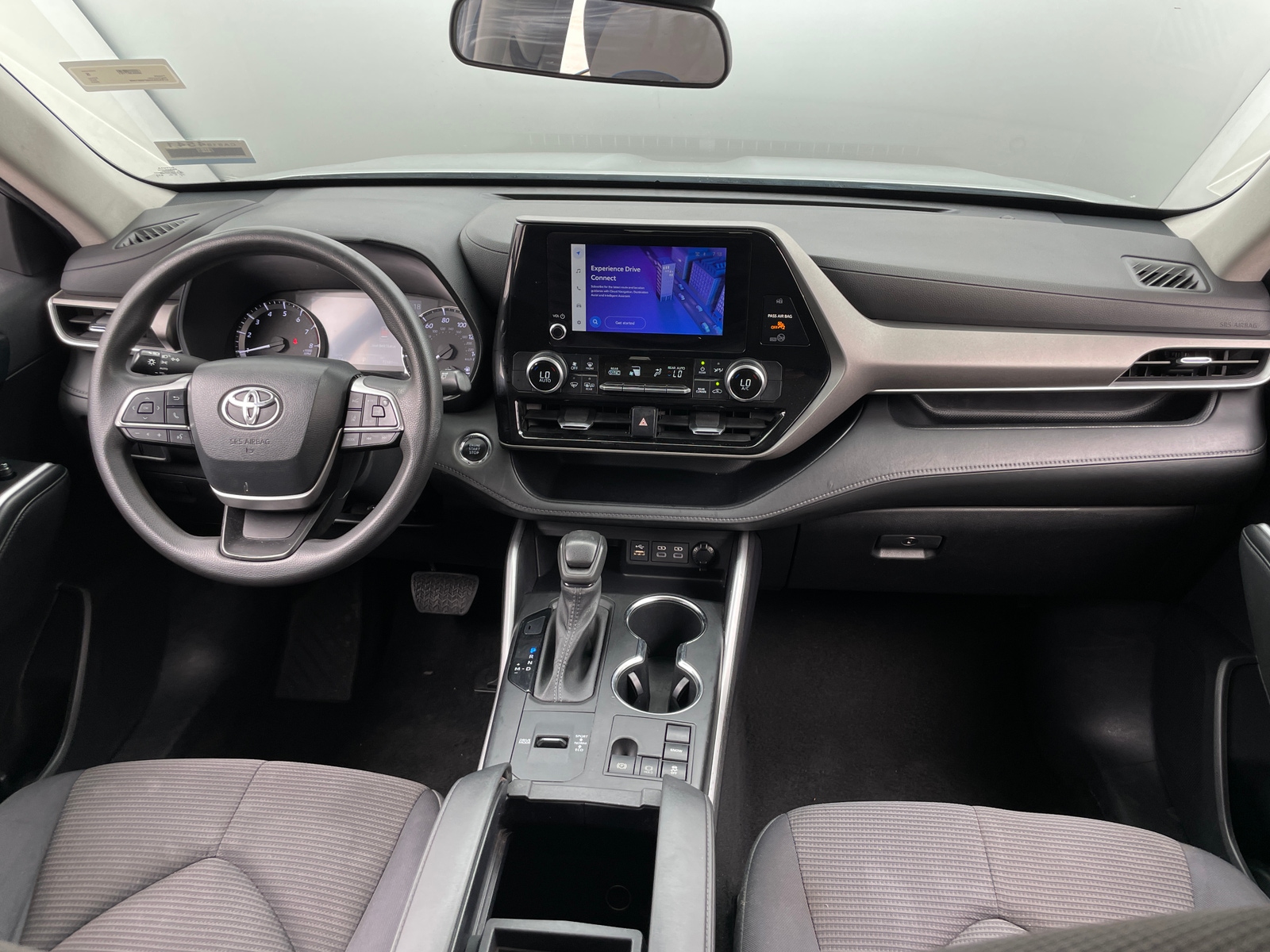 Thumbnail: 2023 Toyota Highlander - 3