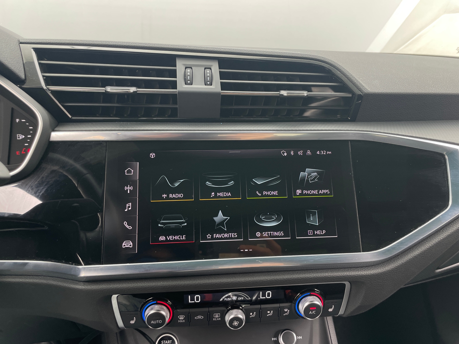 Thumbnail: 2024 Audi Q3 - 3