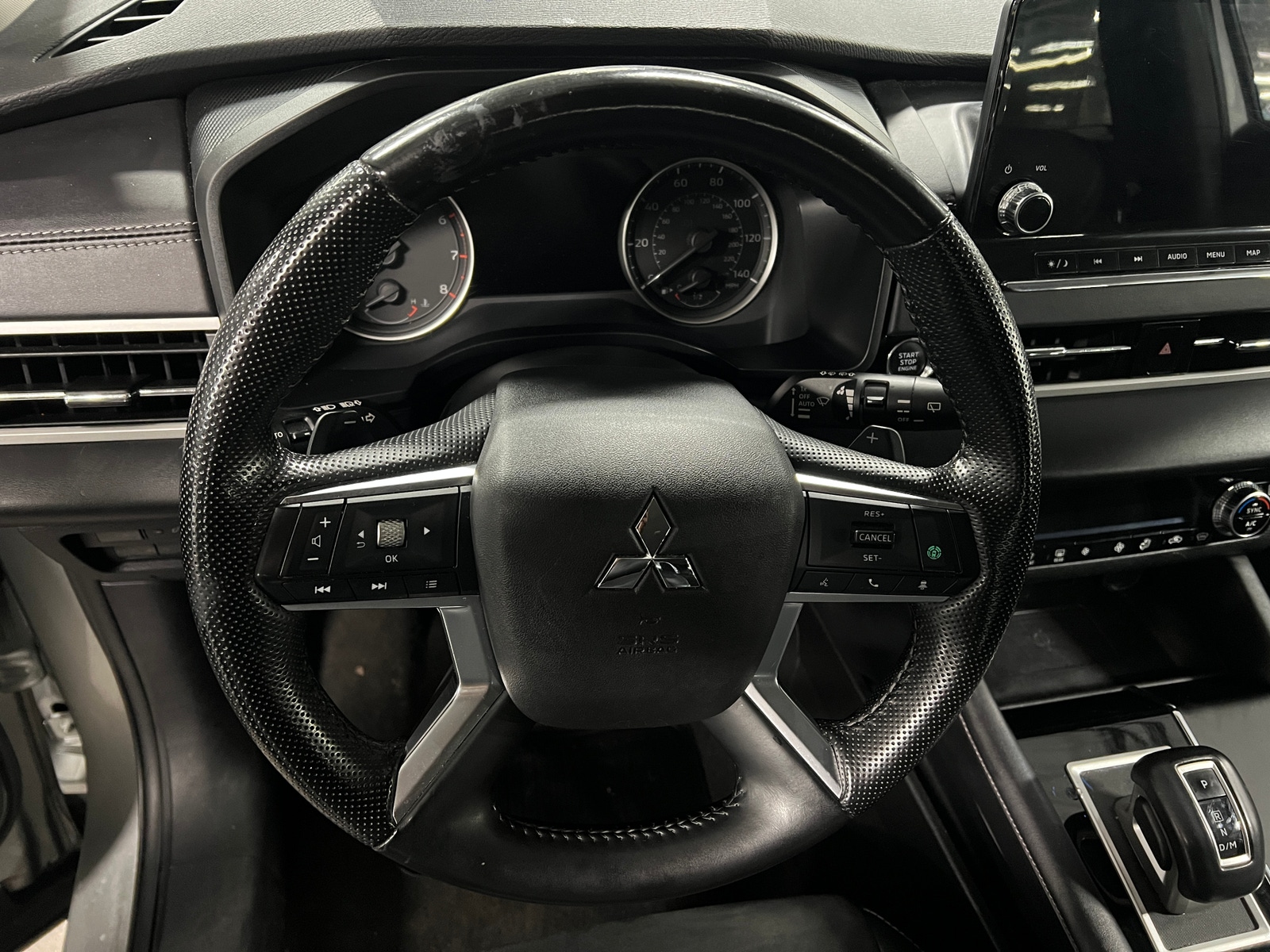 Thumbnail: 2024 Mitsubishi Outlander - 4